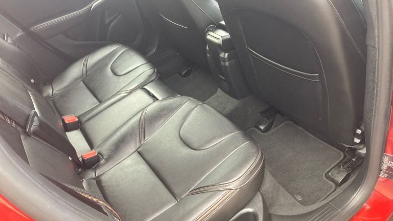 Volvo V40 T3 [152] Cross Country Pro 5dr Geartronic Petrol Hatchback